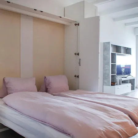 Lake-view Cosy By Interhome Apartamento